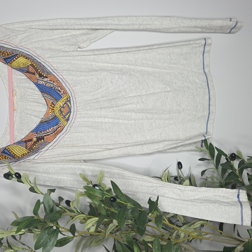 Chelsea & Violet Cream Blouse with Colorful Embroidery Sz M